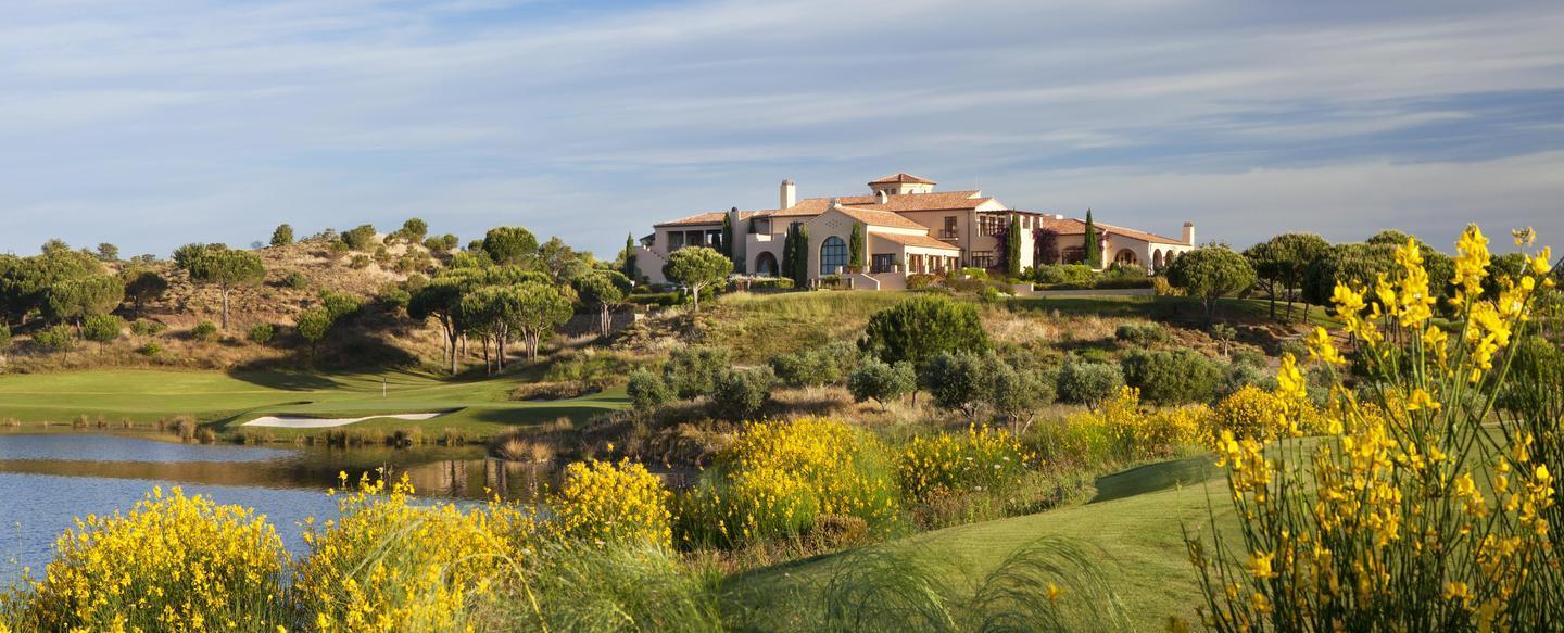 Monte Rei Resort