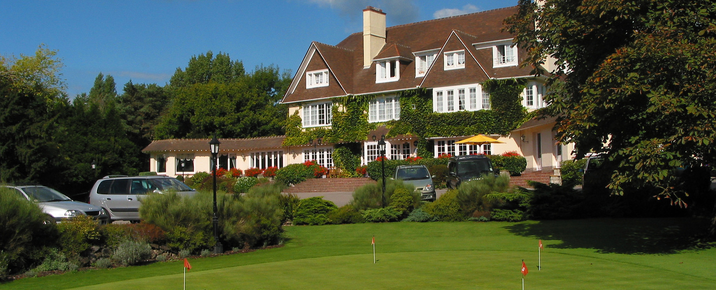 Le Manoir Hotel