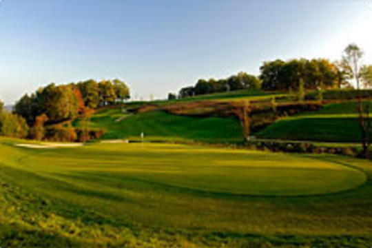 Ypsilon Golf Resort
