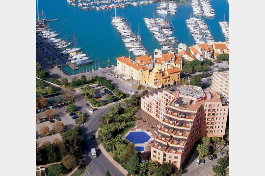 Dom Pedro Marina Hotel